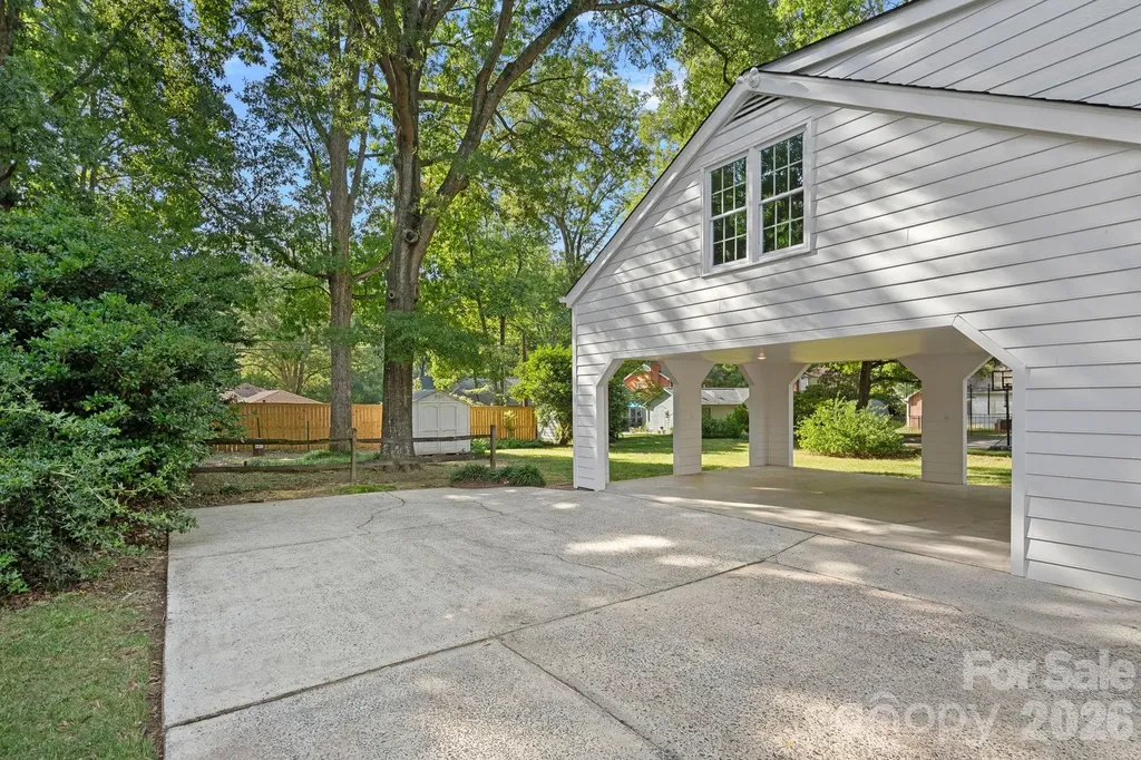 1100 Braeburn Road Charlotte NC 28211