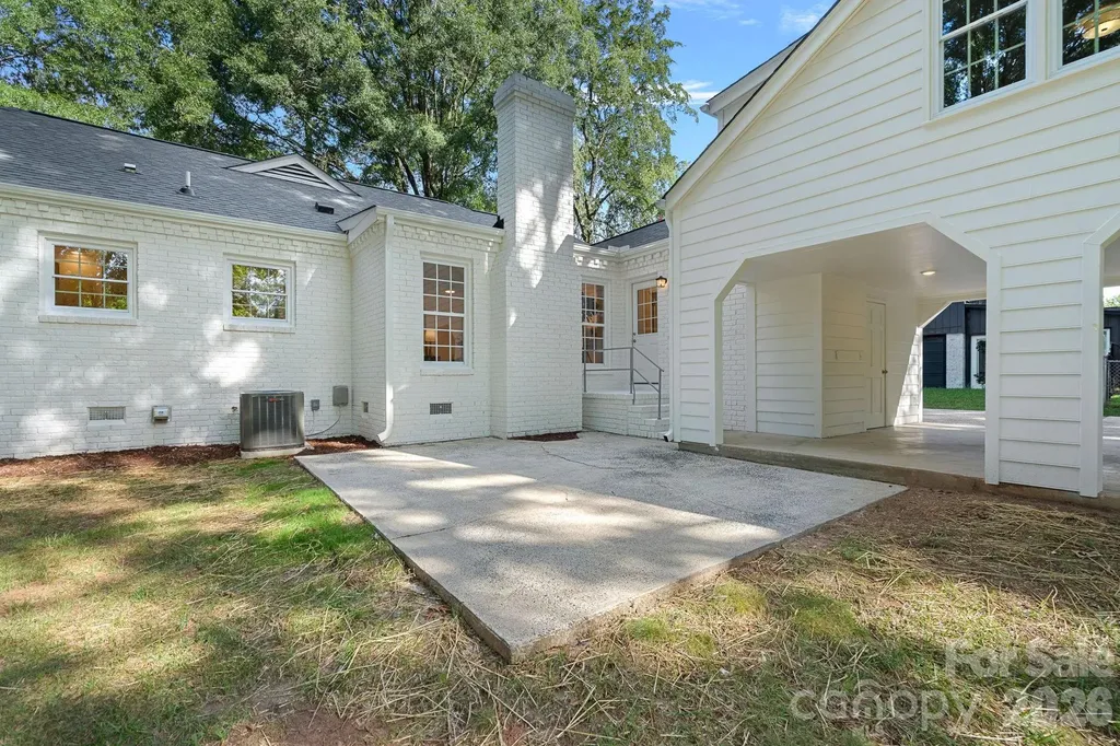 1100 Braeburn Road Charlotte NC 28211