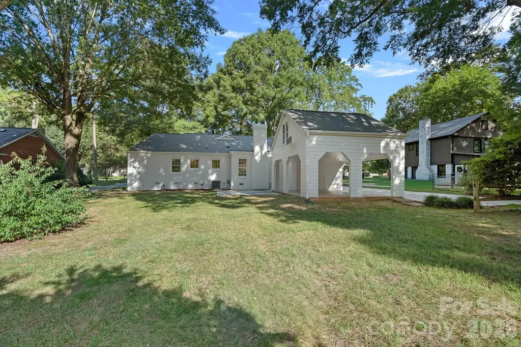 1100 Braeburn Road Charlotte NC 28211