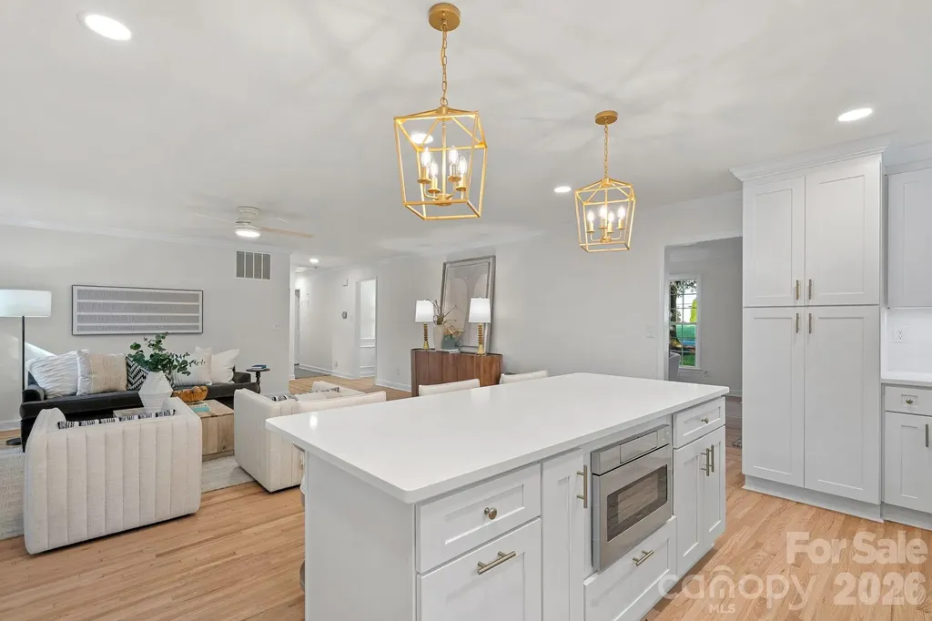 1100 Braeburn Road Charlotte NC 28211