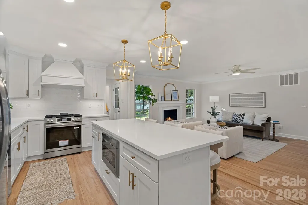 1100 Braeburn Road Charlotte NC 28211