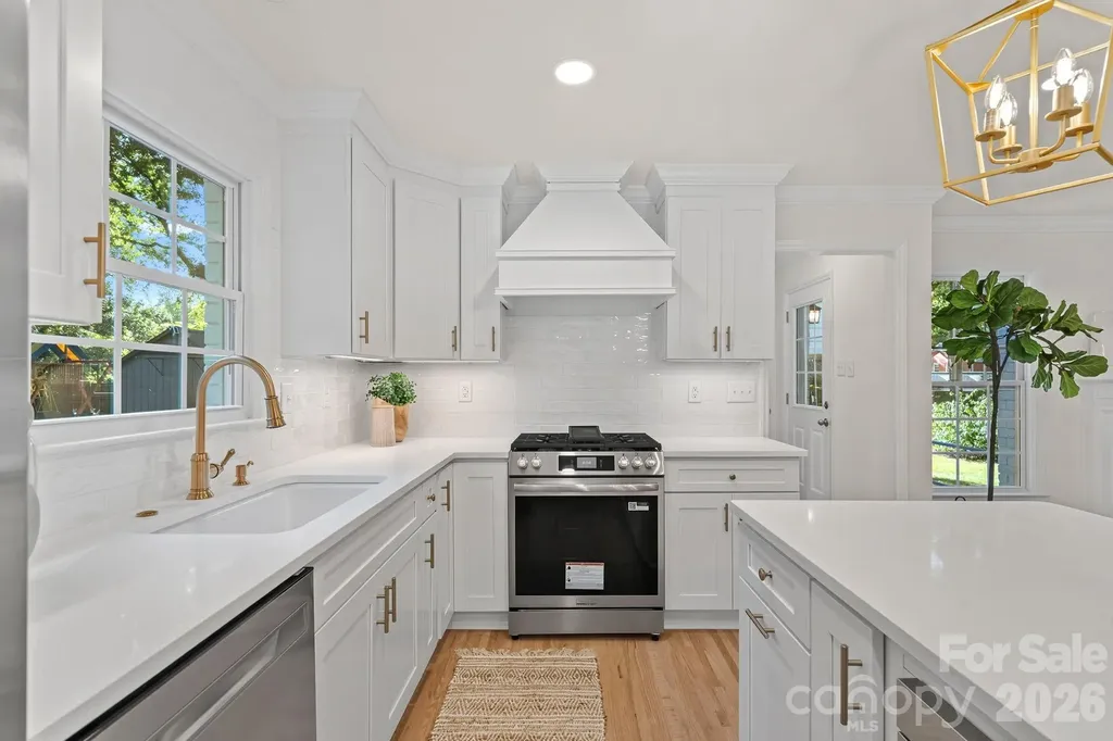 1100 Braeburn Road Charlotte NC 28211