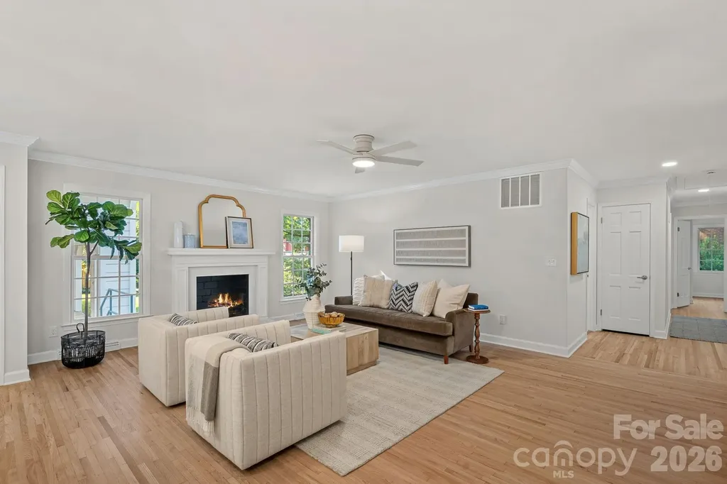 1100 Braeburn Road Charlotte NC 28211
