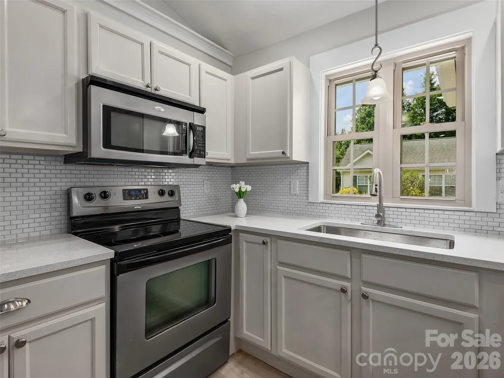7 Mcgee Ridge Road Fairview NC 28730