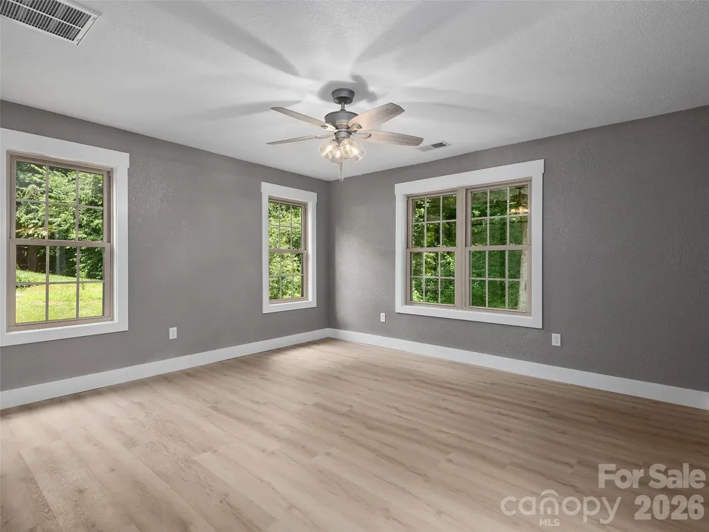 7 Mcgee Ridge Road Fairview NC 28730