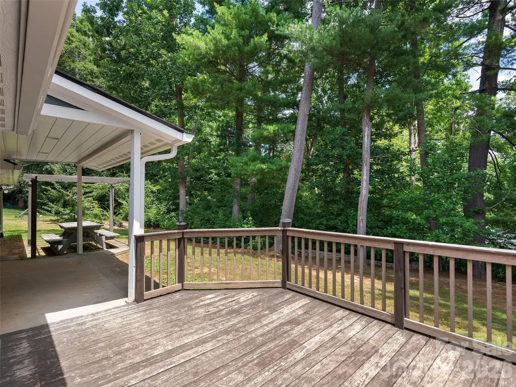 7 Mcgee Ridge Road Fairview NC 28730
