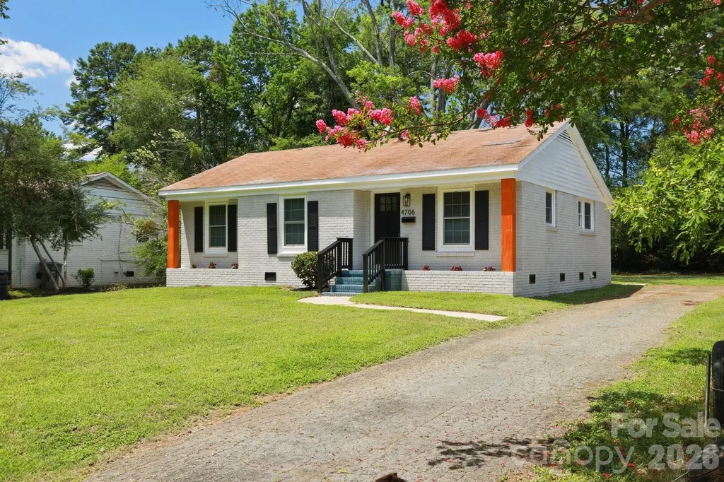 4706 Brooktree Drive Charlotte NC 28208
