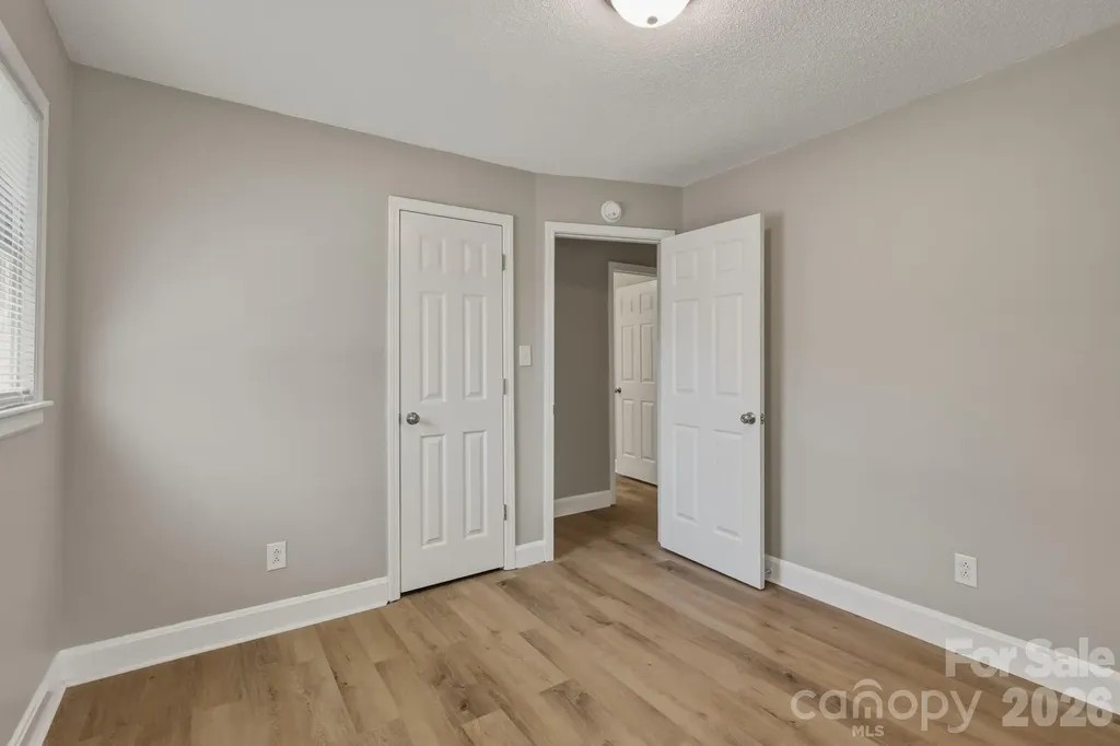 4706 Brooktree Drive Charlotte NC 28208