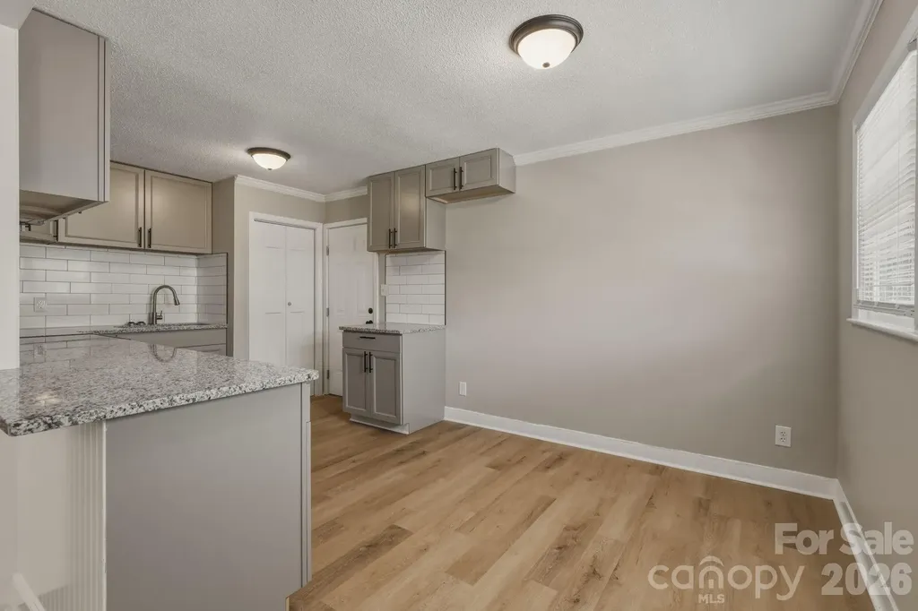 4706 Brooktree Drive Charlotte NC 28208