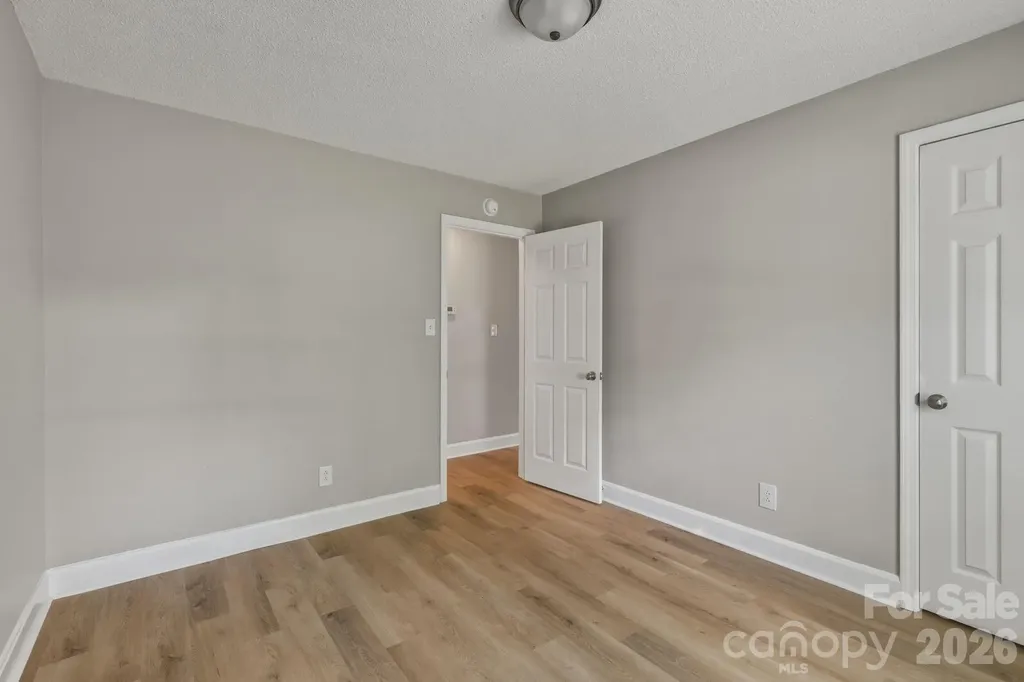 4706 Brooktree Drive Charlotte NC 28208