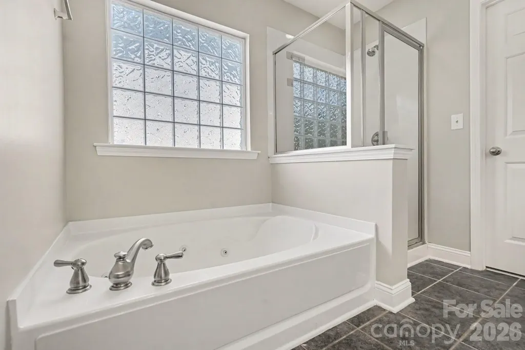 9228 Seamill Road Charlotte NC 28278