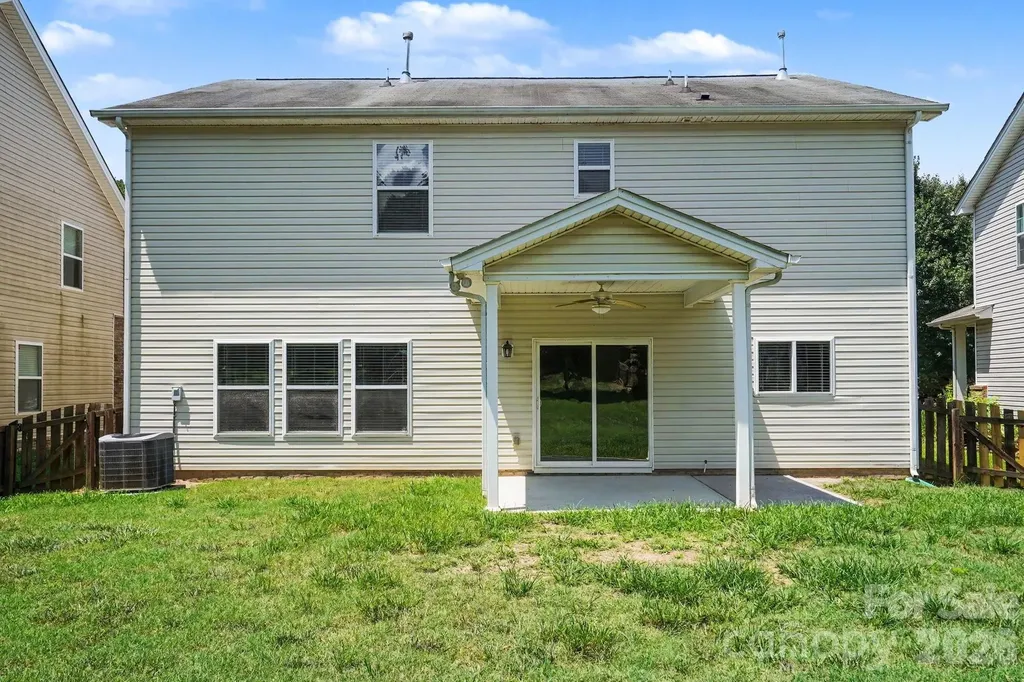 9228 Seamill Road Charlotte NC 28278