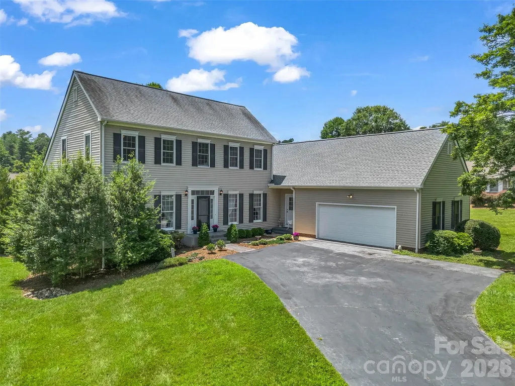 207 Sugar Hollow Road Hendersonville NC 28739