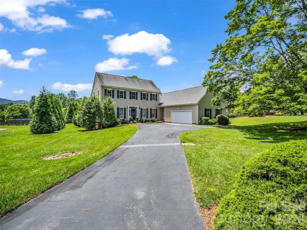207 Sugar Hollow Road Hendersonville NC 28739