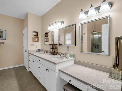 207 Sugar Hollow Road Hendersonville NC 28739