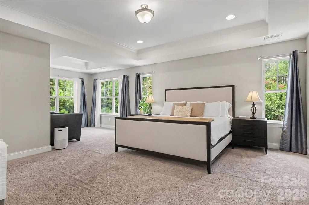 9014 Manor Oak Court Charlotte NC 28277