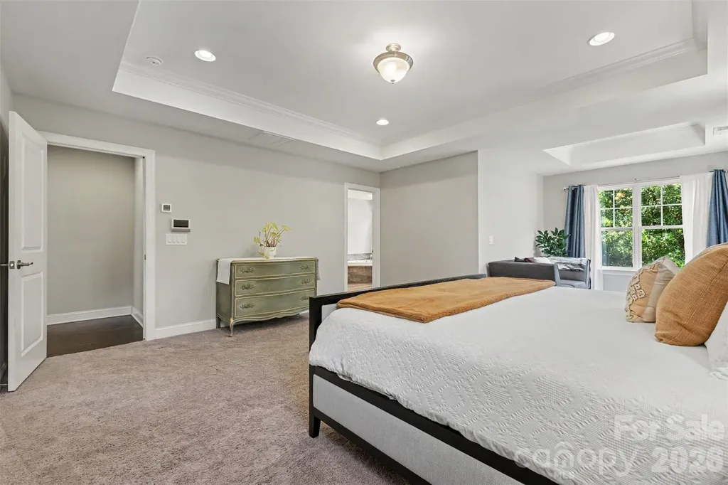 9014 Manor Oak Court Charlotte NC 28277