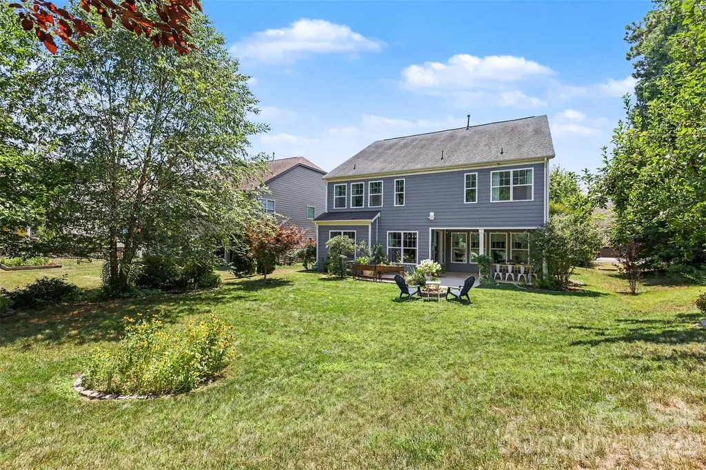 9014 Manor Oak Court Charlotte NC 28277