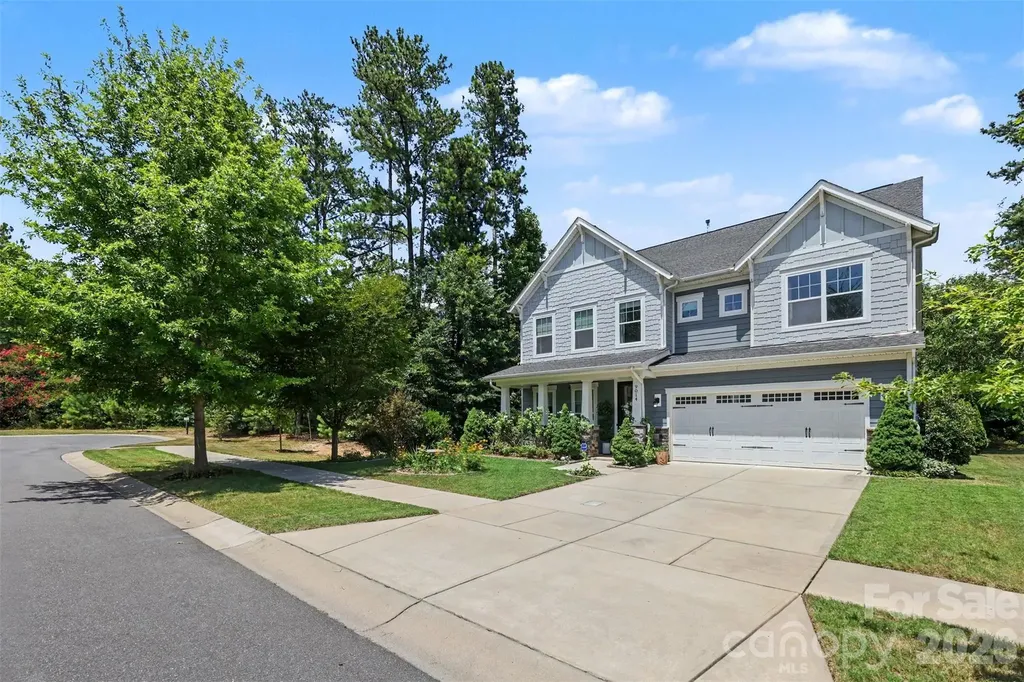 9014 Manor Oak Court Charlotte NC 28277