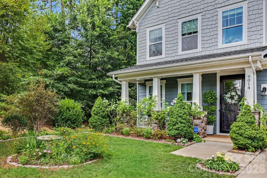 9014 Manor Oak Court Charlotte NC 28277