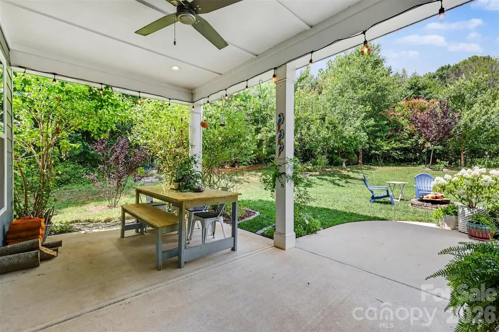 9014 Manor Oak Court Charlotte NC 28277