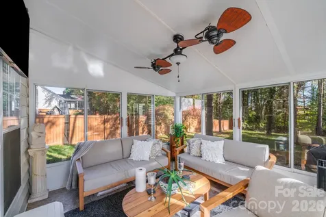 6101 Skyline Drive Charlotte NC 28269