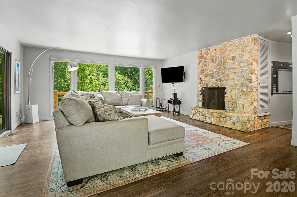797 Merrills Cove Road Asheville NC 28803