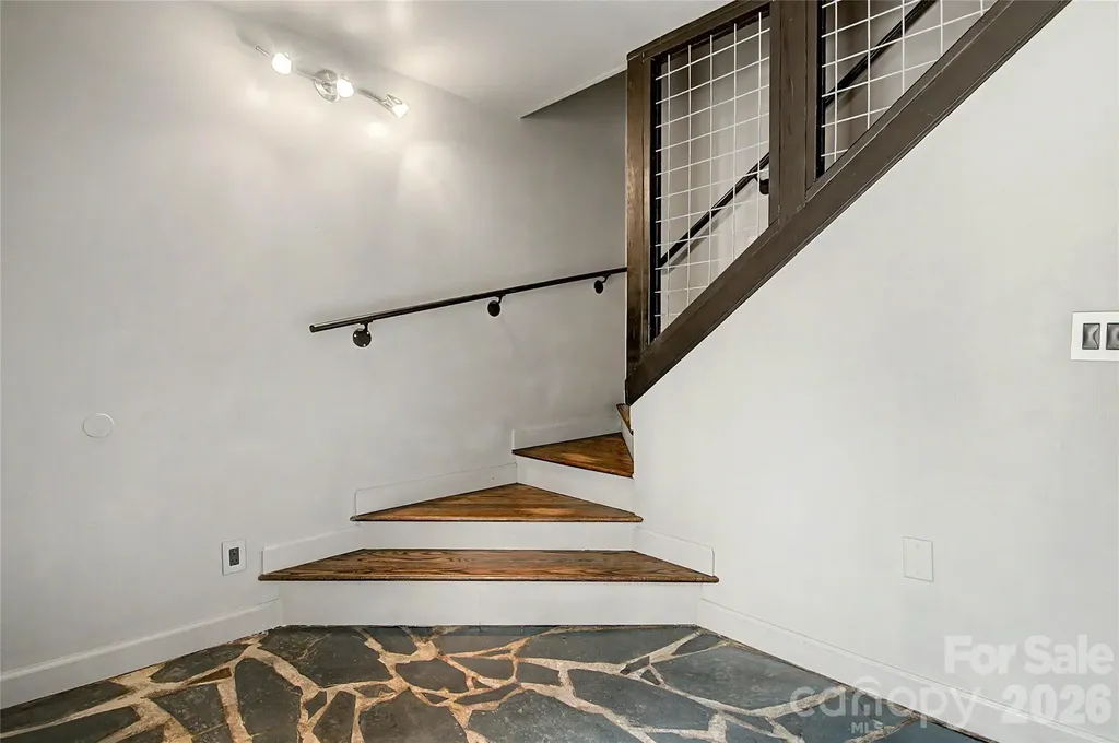 797 Merrills Cove Road Asheville NC 28803
