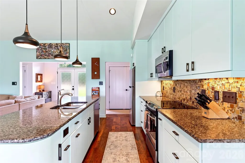 362 Captains Drive Nebo NC 28761