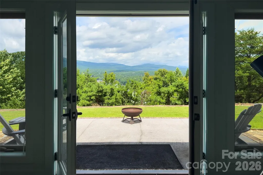 362 Captains Drive Nebo NC 28761