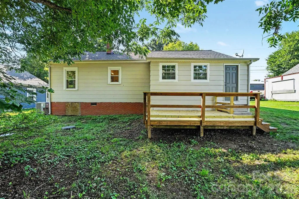 115 Autumn Leaf Road Troutman NC 28166