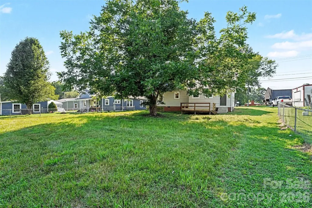 115 Autumn Leaf Road Troutman NC 28166