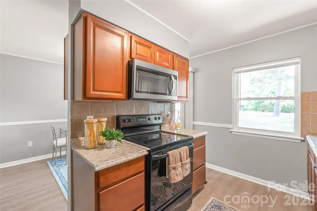 9156 Black Heath Circle Charlotte NC 28214