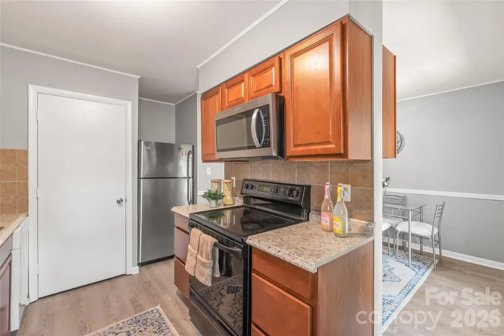 9156 Black Heath Circle Charlotte NC 28214