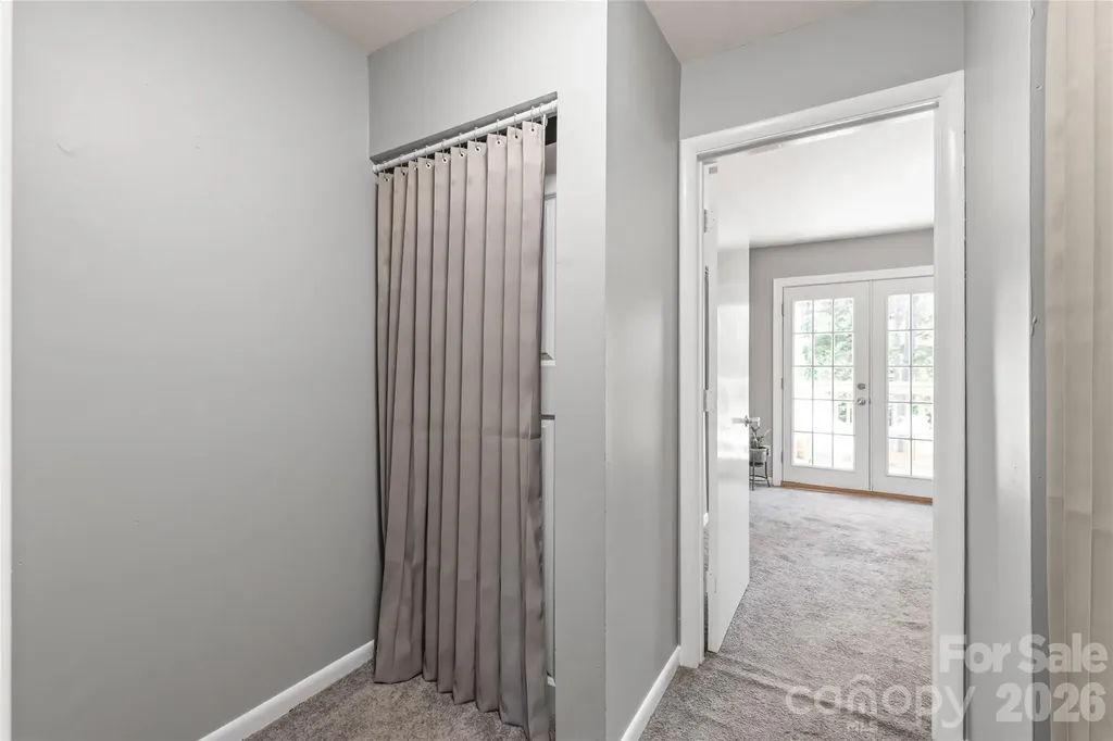 9156 Black Heath Circle Charlotte NC 28214