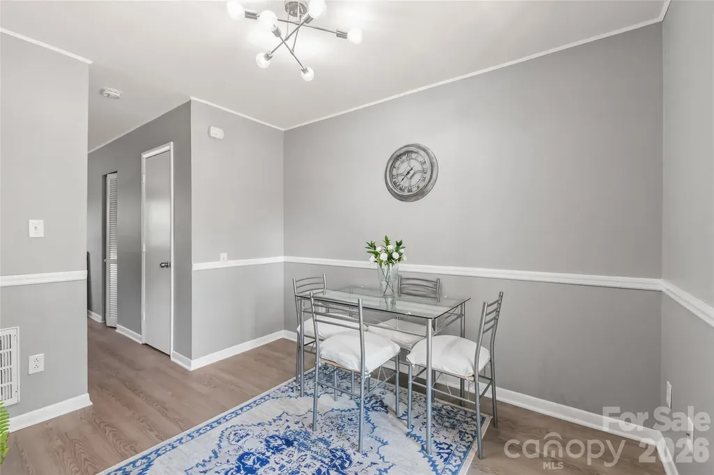 9156 Black Heath Circle Charlotte NC 28214