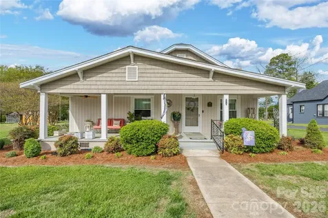 271 N Main Street Denton NC 27239