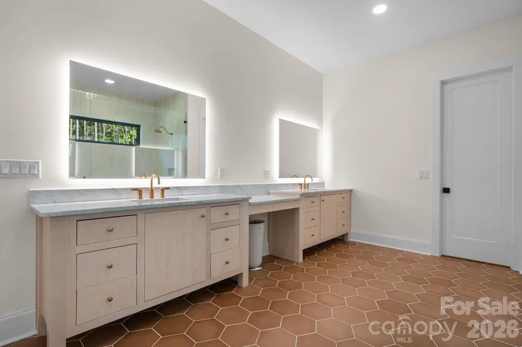 3738 George Court Denver NC 28037