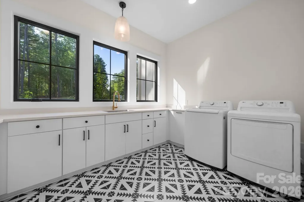 3738 George Court Denver NC 28037