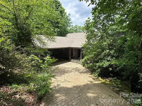 880 W Rochester Drive Cashiers NC 28717