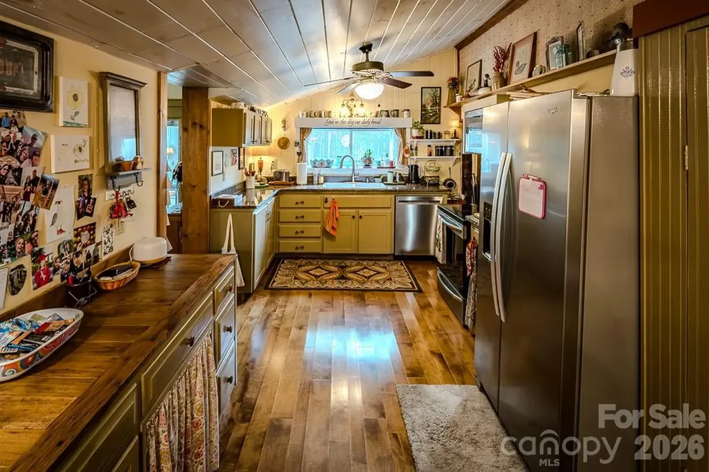 5950 N Us 19e Highway Newland NC 28657