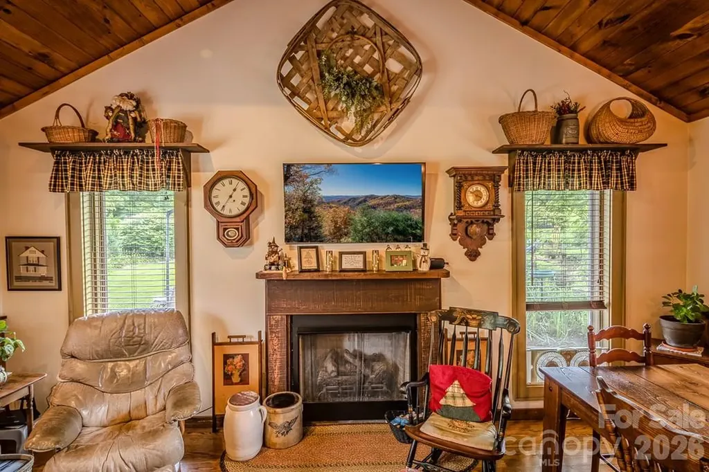 5950 N Us 19e Highway Newland NC 28657