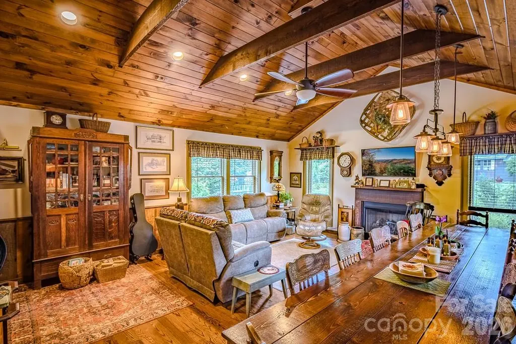 5950 N Us 19e Highway Newland NC 28657
