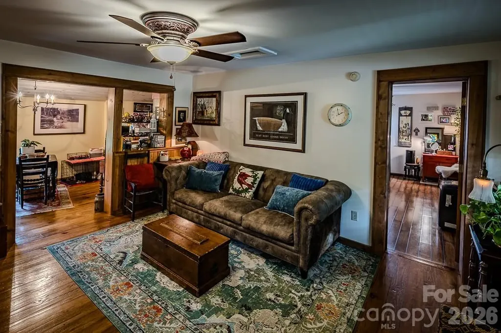 5950 N Us 19e Highway Newland NC 28657
