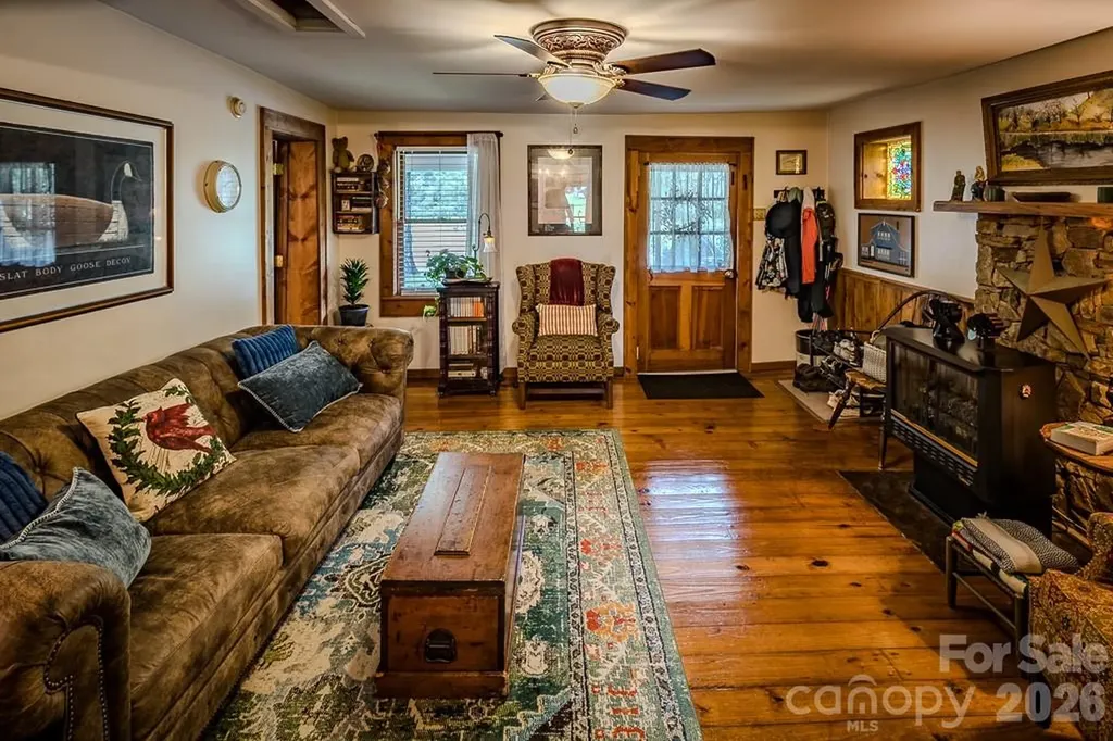 5950 N Us 19e Highway Newland NC 28657