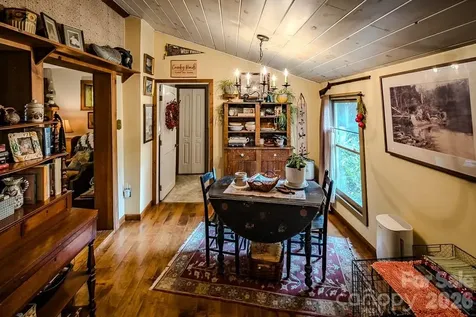 5950 N Us 19e Highway Newland NC 28657