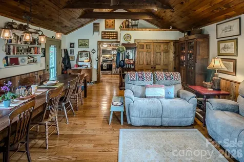 5950 N Us 19e Highway Newland NC 28657