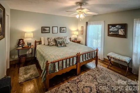 5950 N Us 19e Highway Newland NC 28657