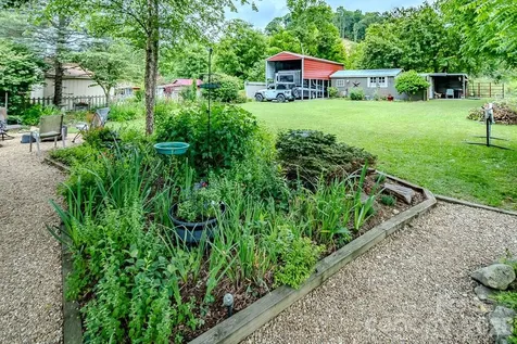 5950 N Us 19e Highway Newland NC 28657