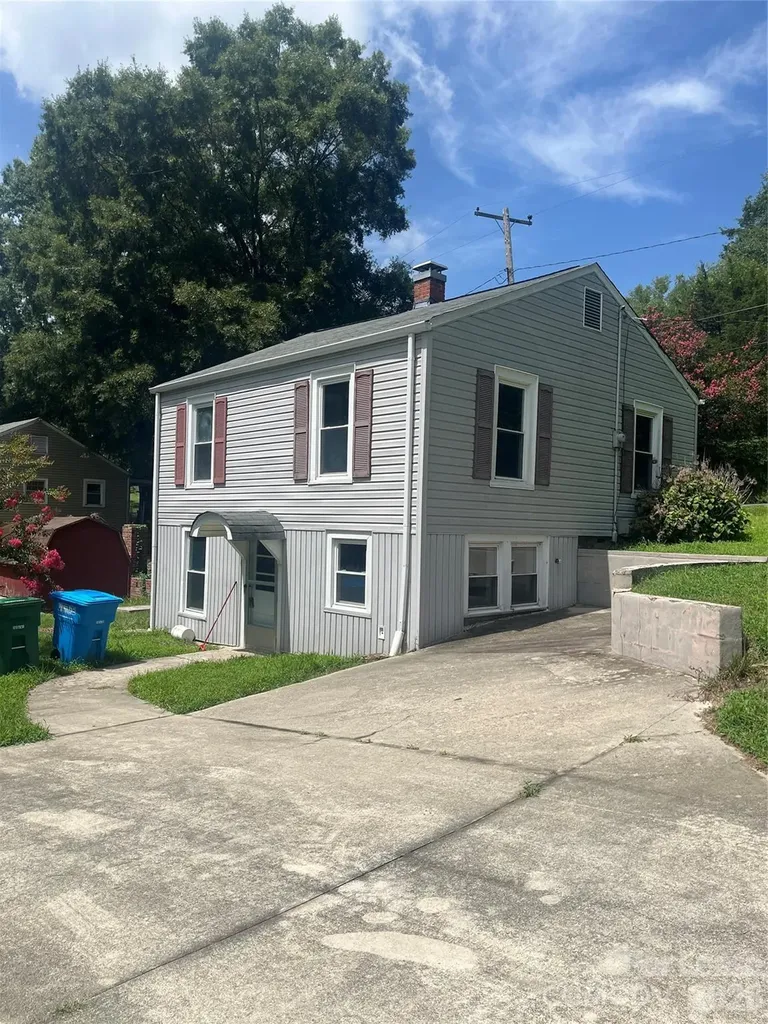 1498 Hilltop Street Albemarle NC 28001